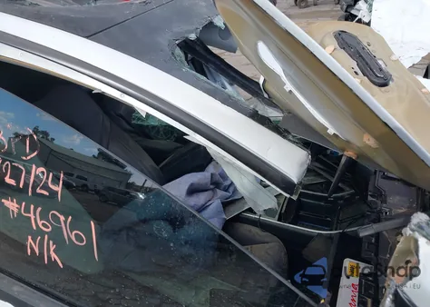 2020 Tesla Model 3 Standard Range Plus Rear-Wheel Drive/Standard Range Rear-Wheel Drive z USA, uszkodzony, nr VIN 5YJ3E1EA6LF706224